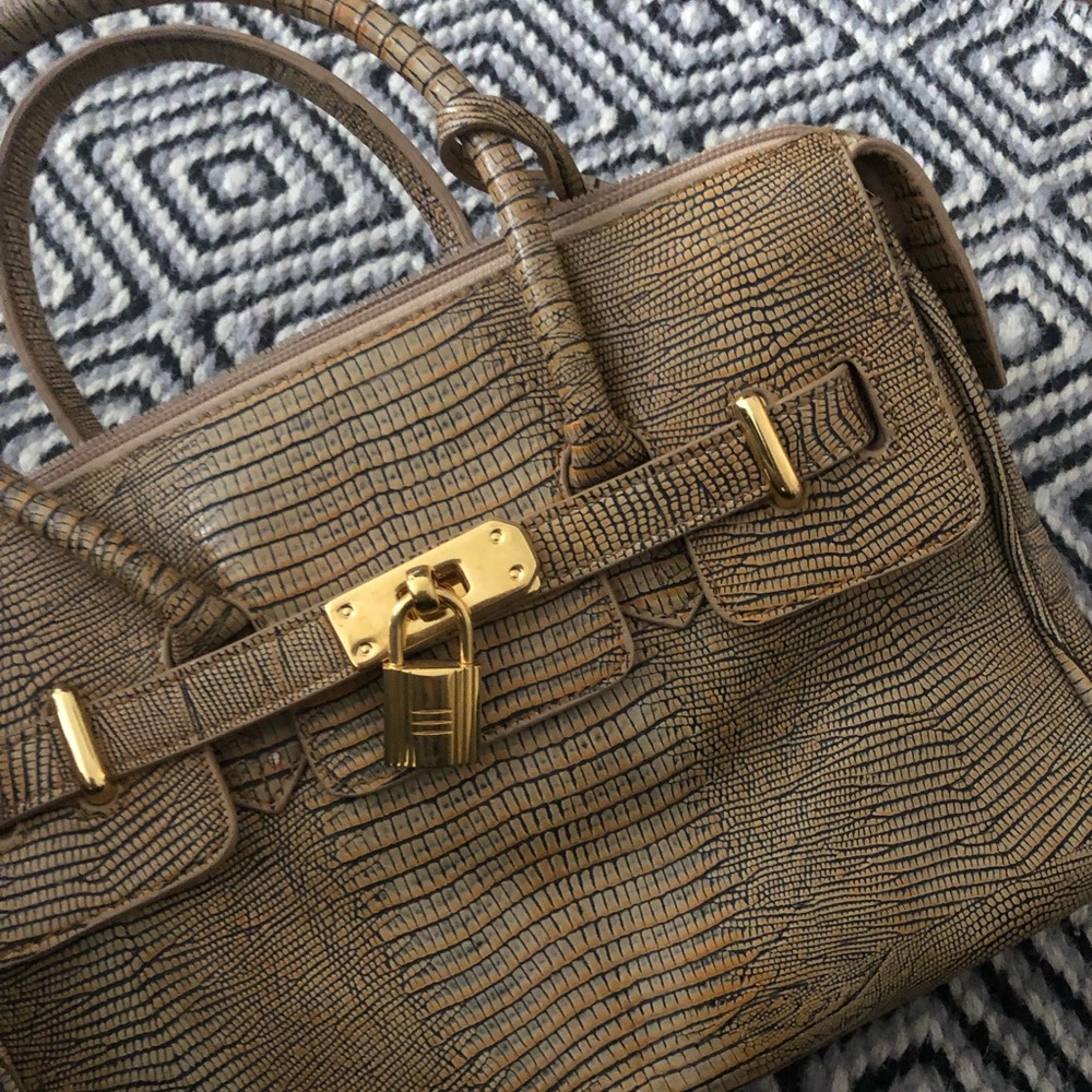 Gorgeous barely used Ashneil bag